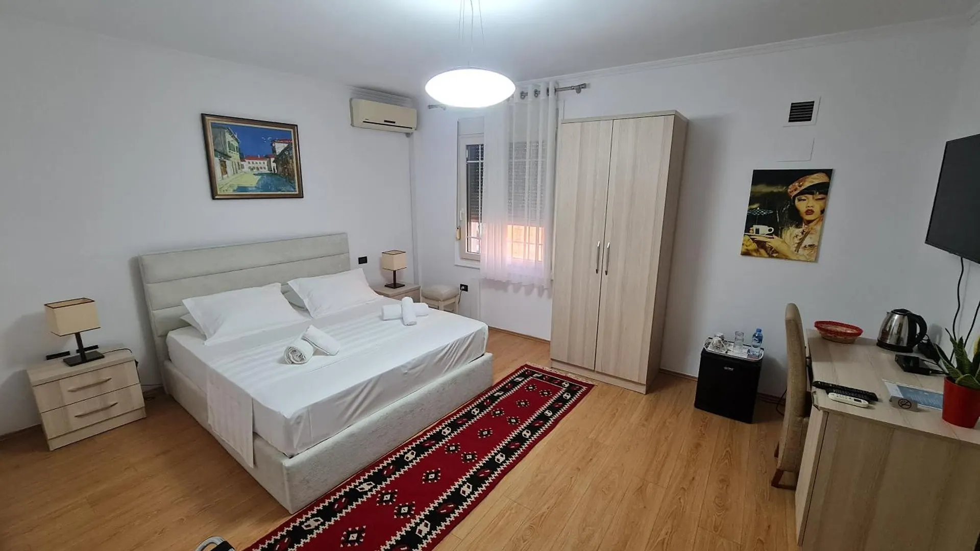 Noor Apartments Tirana Albánia