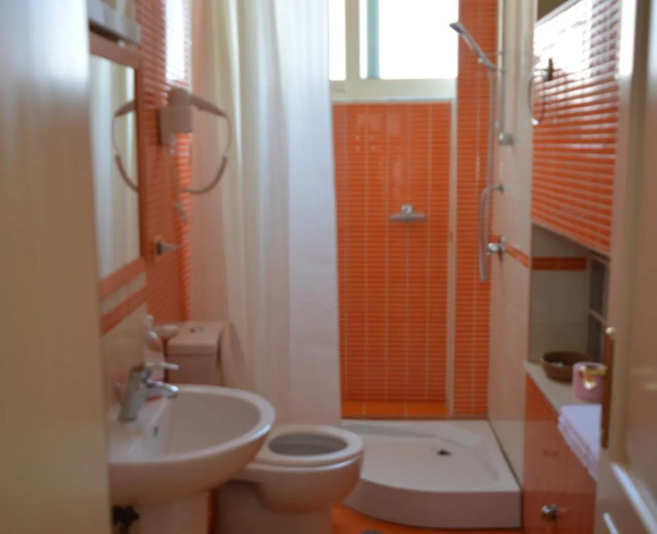 Noor Apartments Tirana 0*,  Albania